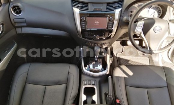 Acheter Occasion Voiture Nissan Navara Blanc à Mafeteng, Mafeteng Acheter Occasion Voiture Nissan Navara Blanc à Mafeteng, Mafeteng