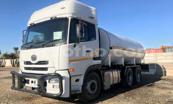 اشتري مستعمل Nissan UD White شاحنة في Butha–Buthe في Thaba-Tseka اشتري مستعمل Nissan UD White شاحنة في Butha–Buthe في Thaba-Tseka