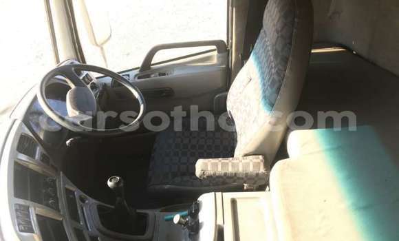 اشتري مستعمل Nissan UD White شاحنة في Butha–Buthe في Thaba-Tseka اشتري مستعمل Nissan UD White شاحنة في Butha–Buthe في Thaba-Tseka