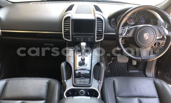 اشتري مستعمل Porsche Cayenne Silver سيارة في Maputsoa في Leribe اشتري مستعمل Porsche Cayenne Silver سيارة في Maputsoa في Leribe