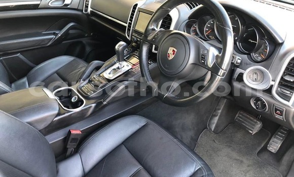 اشتري مستعمل Porsche Cayenne Silver سيارة في Maputsoa في Leribe اشتري مستعمل Porsche Cayenne Silver سيارة في Maputsoa في Leribe