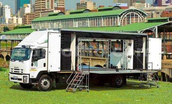Acheter Occasion Utilitaire Isuzu FTR 850 Blanc à Maputsoe, Leribe Acheter Occasion Utilitaire Isuzu FTR 850 Blanc à Maputsoe, Leribe
