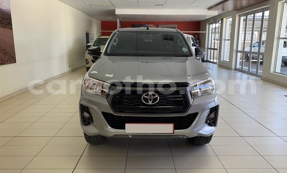 Buy Used Toyota Hilux Silver Car in Maputsoa in Leribe Buy Used Toyota Hilux Silver Car in Maputsoa in Leribe