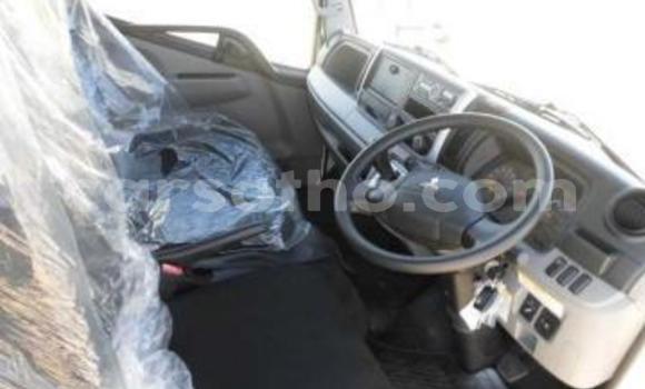 Buy Used Mitsubishi Van White Truck in Thaba–Tseka in Mafeteng Buy Used Mitsubishi Van White Truck in Thaba–Tseka in Mafeteng