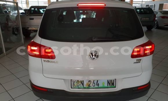Acheter Occasion Voiture Volkswagen Tiguan Blanc à Butha–Buthe, Thaba-Tseka Acheter Occasion Voiture Volkswagen Tiguan Blanc à Butha–Buthe, Thaba-Tseka