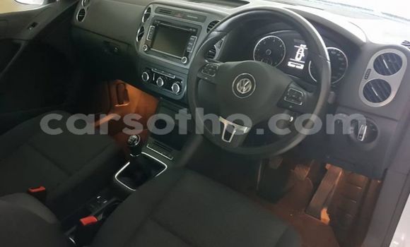 Acheter Occasion Voiture Volkswagen Tiguan Blanc à Butha–Buthe, Thaba-Tseka Acheter Occasion Voiture Volkswagen Tiguan Blanc à Butha–Buthe, Thaba-Tseka