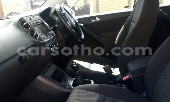 Acheter Occasion Voiture Volkswagen Tiguan Blanc à Butha–Buthe, Thaba-Tseka Acheter Occasion Voiture Volkswagen Tiguan Blanc à Butha–Buthe, Thaba-Tseka