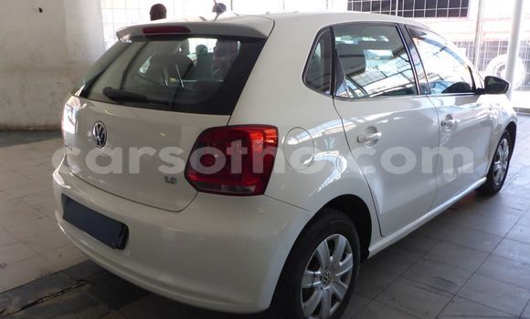 Acheter Occasion Voiture Volkswagen Polo Blanc à Butha–Buthe, Thaba-Tseka Acheter Occasion Voiture Volkswagen Polo Blanc à Butha–Buthe, Thaba-Tseka