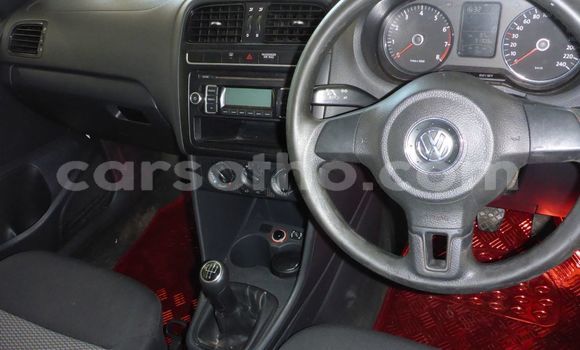 Acheter Occasion Voiture Volkswagen Polo Blanc à Butha–Buthe, Thaba-Tseka Acheter Occasion Voiture Volkswagen Polo Blanc à Butha–Buthe, Thaba-Tseka
