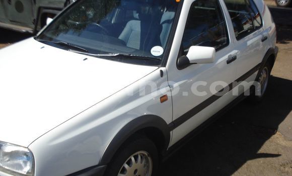 Buy Used Volkswagen Golf White Car in Hlotse in Leribe Buy Used Volkswagen Golf White Car in Hlotse in Leribe
