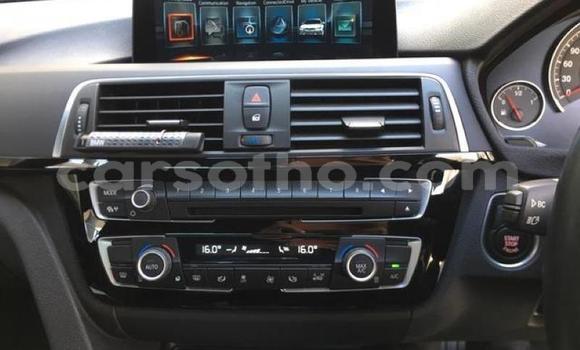 Sayi Na hannu BMW 3–Series Silver Mota in Butha–Buthe a Thaba-Tseka Sayi Na hannu BMW 3–Series Silver Mota in Butha–Buthe a Thaba-Tseka