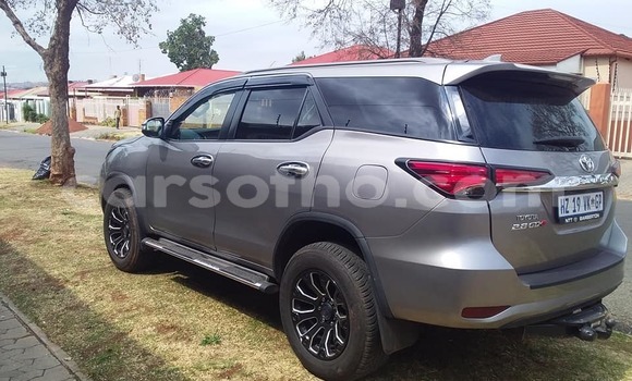 Buy Used Toyota Fortuner Other Car in Hlotse in Leribe Buy Used Toyota Fortuner Other Car in Hlotse in Leribe