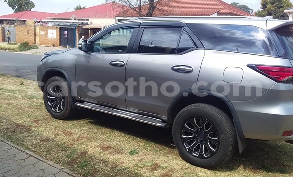 Buy Used Toyota Fortuner Other Car in Hlotse in Leribe Buy Used Toyota Fortuner Other Car in Hlotse in Leribe