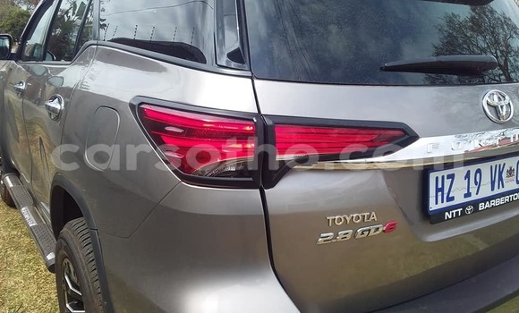Buy Used Toyota Fortuner Other Car in Hlotse in Leribe Buy Used Toyota Fortuner Other Car in Hlotse in Leribe