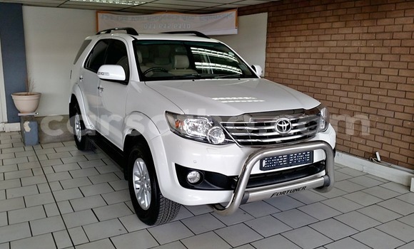 Buy Used Toyota Fortuner White Car in Mafeteng in Mafeteng Buy Used Toyota Fortuner White Car in Mafeteng in Mafeteng