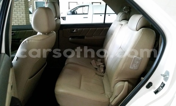 Buy Used Toyota Fortuner White Car in Mafeteng in Mafeteng Buy Used Toyota Fortuner White Car in Mafeteng in Mafeteng
