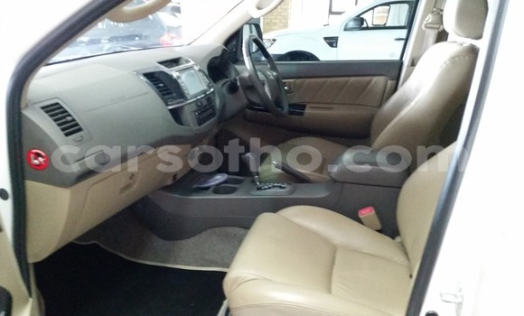Buy Used Toyota Fortuner White Car in Mafeteng in Mafeteng Buy Used Toyota Fortuner White Car in Mafeteng in Mafeteng
