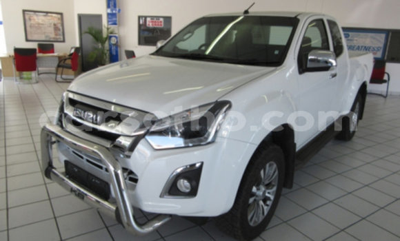 Acheter Occasion Voiture Isuzu KB Blanc à Butha–Buthe, Thaba-Tseka Acheter Occasion Voiture Isuzu KB Blanc à Butha–Buthe, Thaba-Tseka