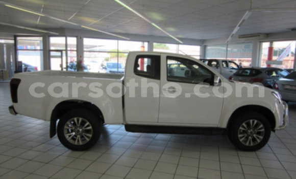 Acheter Occasion Voiture Isuzu KB Blanc à Butha–Buthe, Thaba-Tseka Acheter Occasion Voiture Isuzu KB Blanc à Butha–Buthe, Thaba-Tseka