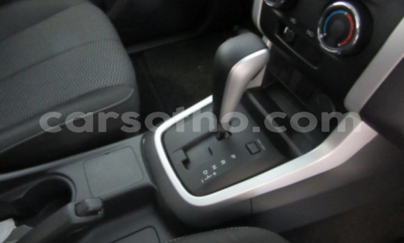 Acheter Occasion Voiture Isuzu KB Blanc à Butha–Buthe, Thaba-Tseka Acheter Occasion Voiture Isuzu KB Blanc à Butha–Buthe, Thaba-Tseka