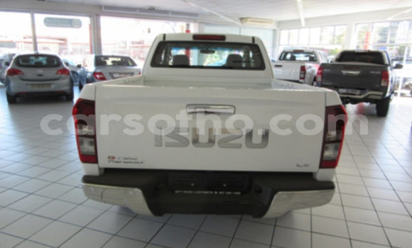 Acheter Occasion Voiture Isuzu KB Blanc à Butha–Buthe, Thaba-Tseka Acheter Occasion Voiture Isuzu KB Blanc à Butha–Buthe, Thaba-Tseka