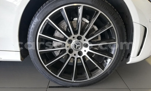 اشتري مستعمل Mercedes-Benz C-klasse AMG White سيارة في Butha Buthe في Butha-Buthe اشتري مستعمل Mercedes-Benz C-klasse AMG White سيارة في Butha Buthe في Butha-Buthe