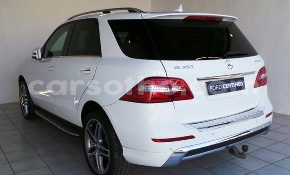 اشتري مستعمل Mercedes-Benz ML–Class White سيارة في Butha–Buthe في Thaba-Tseka اشتري مستعمل Mercedes-Benz ML–Class White سيارة في Butha–Buthe في Thaba-Tseka