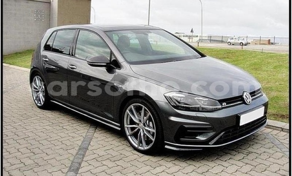 اشتري مستعمل Volkswagen Golf R Black سيارة في Hlotse في Leribe اشتري مستعمل Volkswagen Golf R Black سيارة في Hlotse في Leribe