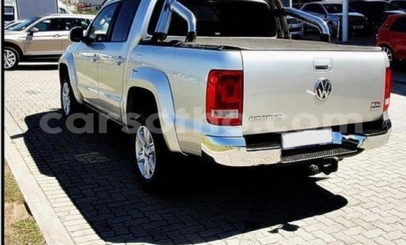 Buy Used Volkswagen Amarok White Car in Hlotse in Leribe Buy Used Volkswagen Amarok White Car in Hlotse in Leribe