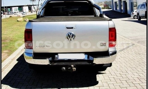 Buy Used Volkswagen Amarok White Car in Hlotse in Leribe Buy Used Volkswagen Amarok White Car in Hlotse in Leribe