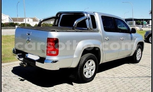 Buy Used Volkswagen Amarok White Car in Hlotse in Leribe Buy Used Volkswagen Amarok White Car in Hlotse in Leribe