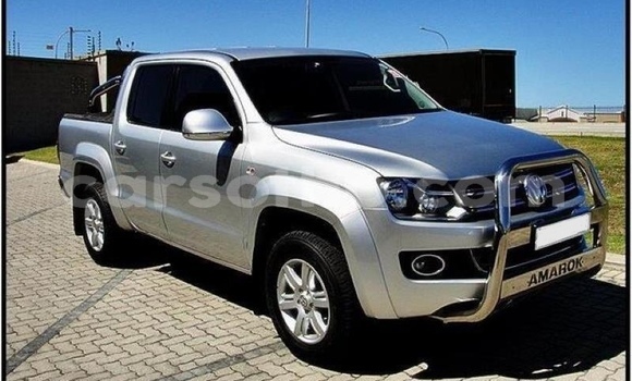 Buy Used Volkswagen Amarok White Car in Hlotse in Leribe Buy Used Volkswagen Amarok White Car in Hlotse in Leribe