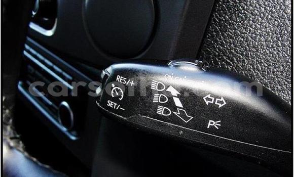 Buy Used Volkswagen Amarok White Car in Hlotse in Leribe Buy Used Volkswagen Amarok White Car in Hlotse in Leribe