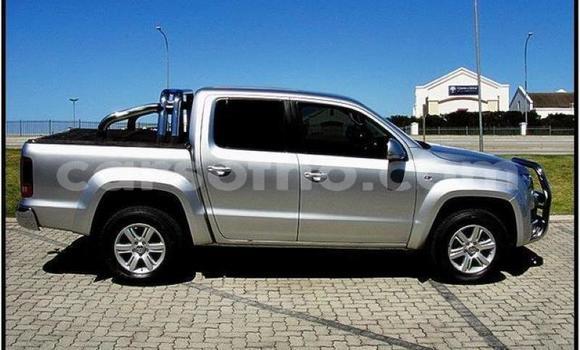 Buy Used Volkswagen Amarok White Car in Hlotse in Leribe Buy Used Volkswagen Amarok White Car in Hlotse in Leribe