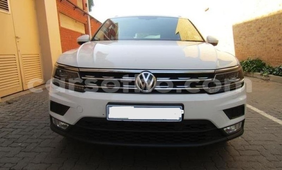 Acheter Occasion Voiture Volkswagen Tiguan Blanc à Hlotse, Leribe Acheter Occasion Voiture Volkswagen Tiguan Blanc à Hlotse, Leribe