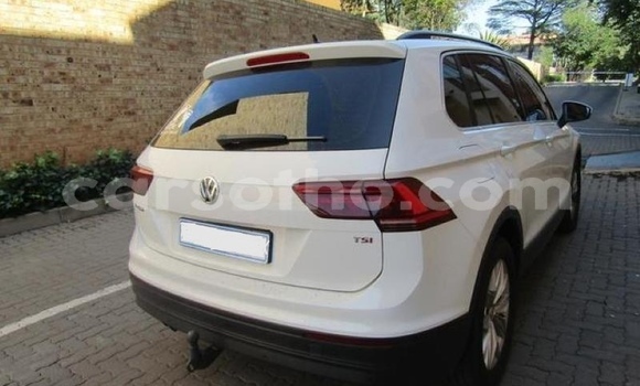 Acheter Occasion Voiture Volkswagen Tiguan Blanc à Hlotse, Leribe Acheter Occasion Voiture Volkswagen Tiguan Blanc à Hlotse, Leribe