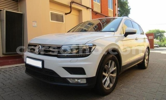 Acheter Occasion Voiture Volkswagen Tiguan Blanc à Hlotse, Leribe Acheter Occasion Voiture Volkswagen Tiguan Blanc à Hlotse, Leribe