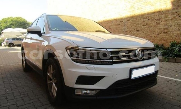 Acheter Occasion Voiture Volkswagen Tiguan Blanc à Hlotse, Leribe Acheter Occasion Voiture Volkswagen Tiguan Blanc à Hlotse, Leribe