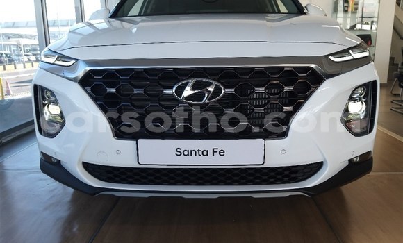 Sayi Na hannu Hyundai Santa Fe White Mota in Mohale's Hoek a Mohale's Hoek Sayi Na hannu Hyundai Santa Fe White Mota in Mohale's Hoek a Mohale's Hoek