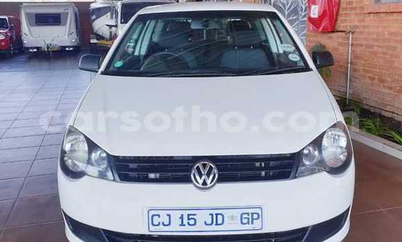 Acheter Occasion Voiture Volkswagen Polo Blanc à Maputsoe, Leribe Acheter Occasion Voiture Volkswagen Polo Blanc à Maputsoe, Leribe