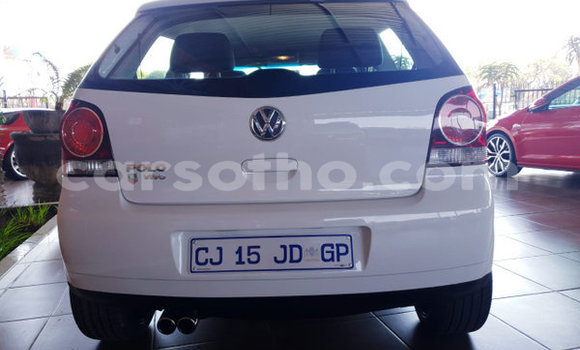 Acheter Occasion Voiture Volkswagen Polo Blanc à Maputsoe, Leribe Acheter Occasion Voiture Volkswagen Polo Blanc à Maputsoe, Leribe