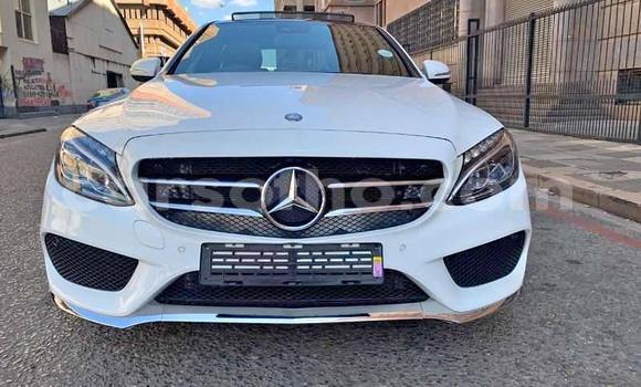 Acheter Occasion Voiture Mercedes-Benz C–Class Blanc à Hlotse, Leribe Acheter Occasion Voiture Mercedes-Benz C–Class Blanc à Hlotse, Leribe