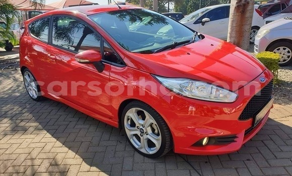 Sayi Na hannu Ford Fiesta ST Red Mota in Maputsoa a Leribe Sayi Na hannu Ford Fiesta ST Red Mota in Maputsoa a Leribe