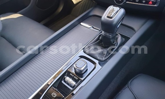 Sayi Na hannu Volvo XC60 White Mota in Maputsoa a Leribe Sayi Na hannu Volvo XC60 White Mota in Maputsoa a Leribe