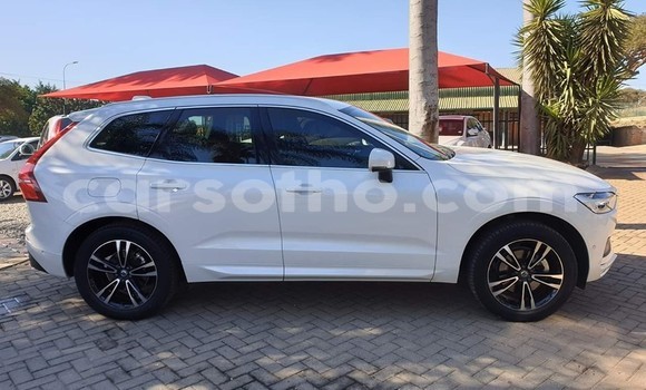 Sayi Na hannu Volvo XC60 White Mota in Maputsoa a Leribe Sayi Na hannu Volvo XC60 White Mota in Maputsoa a Leribe
