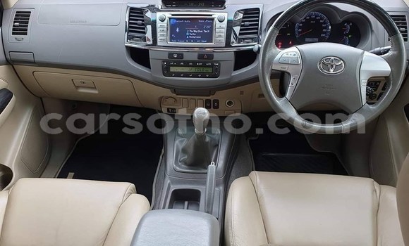 Acheter Occasion Voiture Toyota Fortuner Blanc à Maputsoa, Leribe Acheter Occasion Voiture Toyota Fortuner Blanc à Maputsoa, Leribe