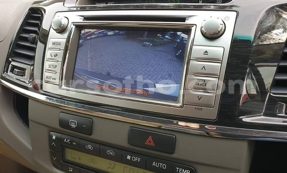 Acheter Occasion Voiture Toyota Fortuner Blanc à Maputsoa, Leribe Acheter Occasion Voiture Toyota Fortuner Blanc à Maputsoa, Leribe