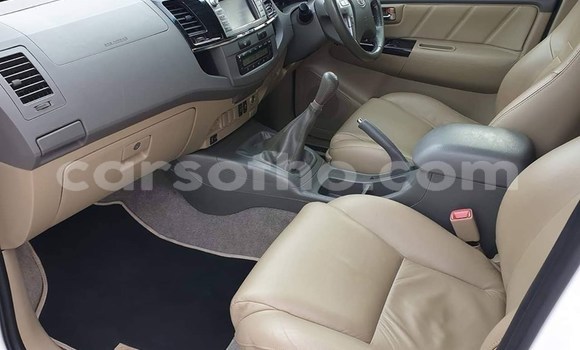 Acheter Occasion Voiture Toyota Fortuner Blanc à Maputsoa, Leribe Acheter Occasion Voiture Toyota Fortuner Blanc à Maputsoa, Leribe
