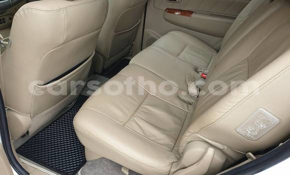 Buy Used Toyota Fortuner White Car in Maputsoa in Leribe Buy Used Toyota Fortuner White Car in Maputsoa in Leribe