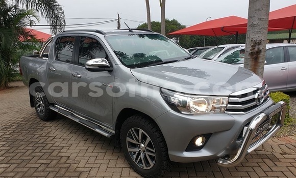Acheter Occasion Voiture Toyota Hilux Gris à Maputsoa, Leribe Acheter Occasion Voiture Toyota Hilux Gris à Maputsoa, Leribe